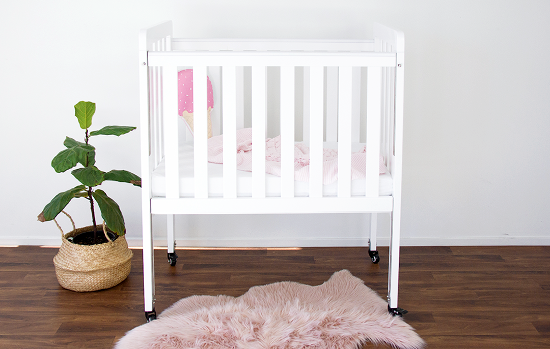 Mini Ergonomic Cot - Beech