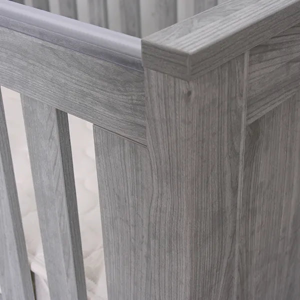 Bordeaux Cot – Grey Vintage