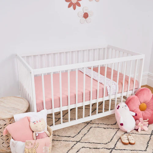 Essence Cot - White