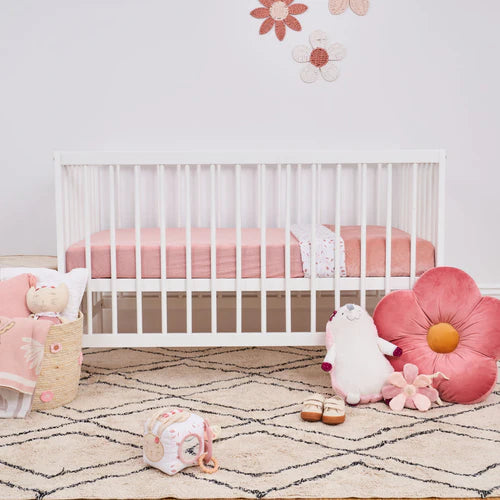 Essence Cot - White