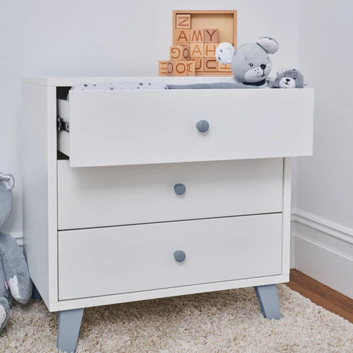 Lincoln Chest