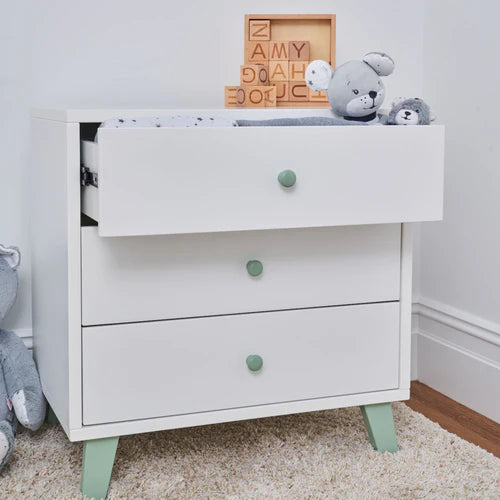 Lincoln Chest